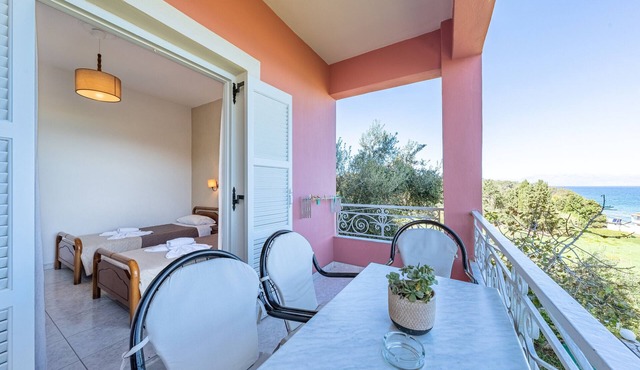 Apartment '9' with Sea View, Wi-Fi and Air Conditioning