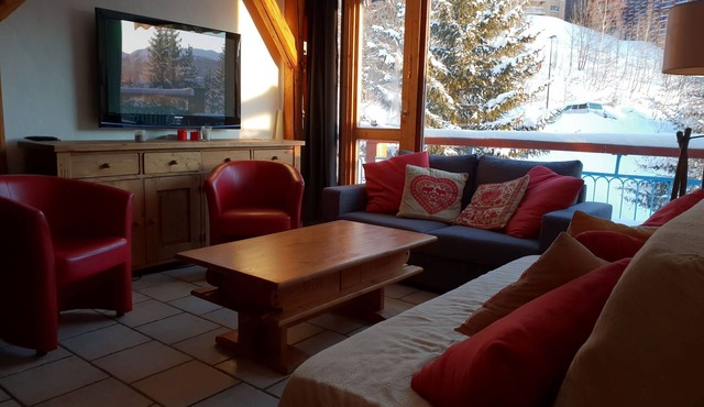Apartment ALL COMFORT, charming terrace, MOUNTAIN VIEW, 4*, with view of the mountains