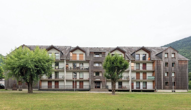 Apartment 'A Garden in the Heart of Luchon' with Balcony and Wi-Fi