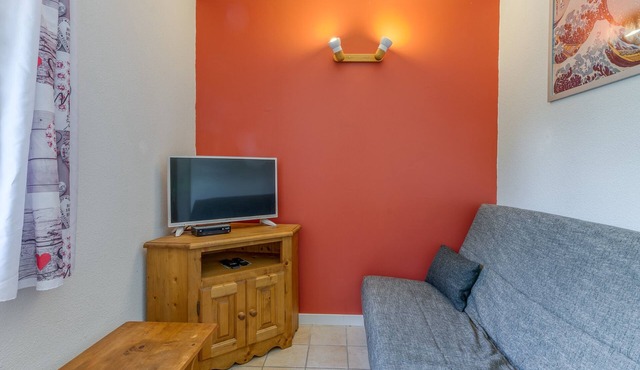 Apartment 'A1 Renard' with Mountain View, Shared Garden and Wi-Fi