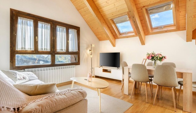 Apartment 'A10 De Formigal' with Mountain View, Balcony and Wi-Fi