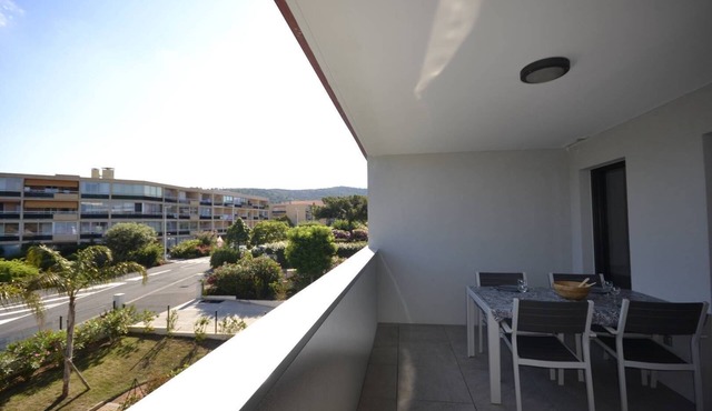 APARTMENT AIR CONDITIONING SWIMMING POOL ON THE ROOF