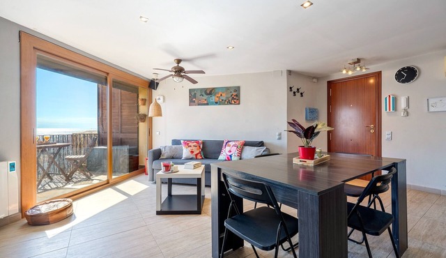 Apartment 'Alguer' with Sea Views, Wi-Fi and Air Conditioning