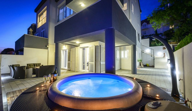 Apartment Allure