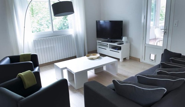 Apartment-Aloa-Ensuite with Shower