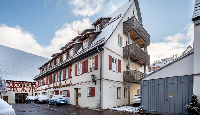 Apartment 'Alte Schule' with Private Terrace and Wi-Fi in Münsingen