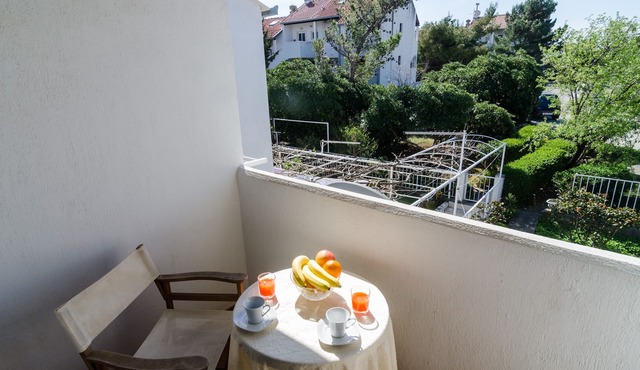 Apartment Amela - Two Bedroom Apartment with Balcony