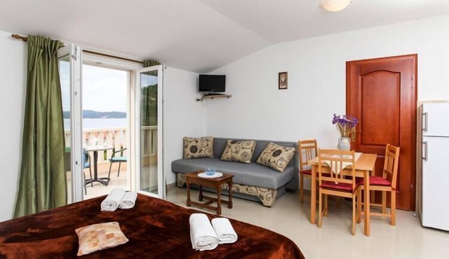 Apartment Ana Lopud with balcony