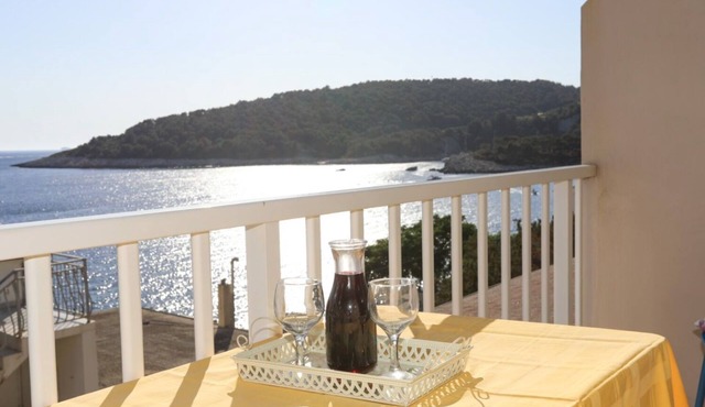 Apartment and Rooms Marlene (103731-A1) - Milna - island Hvar