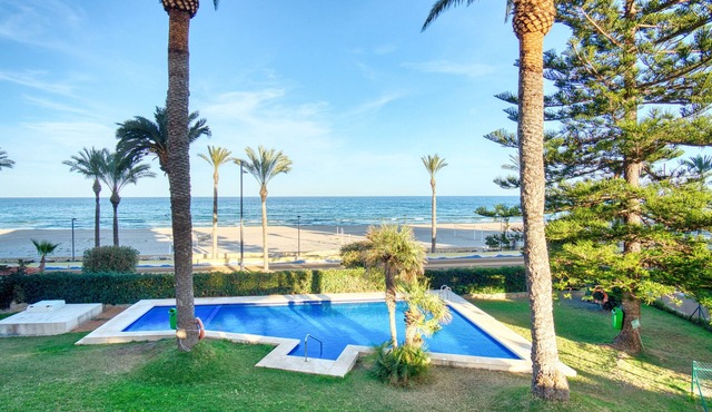 Apartment 'Andres' with Sea View, Wi-Fi and Air Conditioning