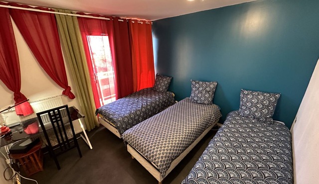 Apartment-Apartment-Ensuite with Bath-Balcony