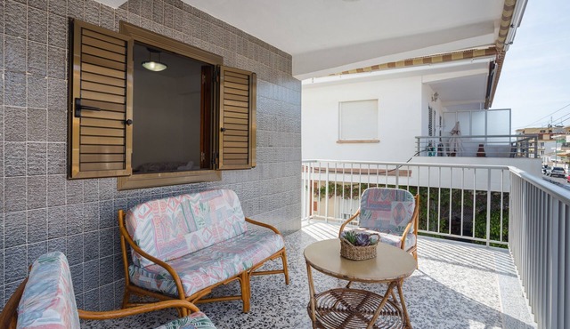 Apartment 'Apartamento En Playa Acogedor' with Private Terrace, Wi-Fi and Air Conditioning