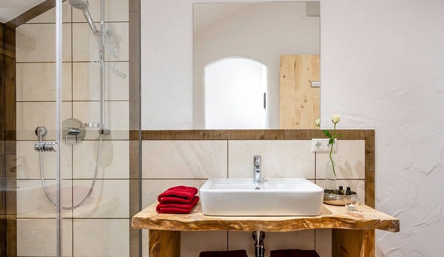 Apartment Apfelbaum 75 m², 1-4 persons, 2 bedrooms, eat-in kitchen, shower/WC, WLAN in Marquartstein