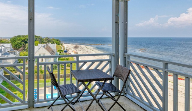 Apartment 'Appartement Face Mer Et Piscine' with Sea View, Shared Pool and Wi-Fi