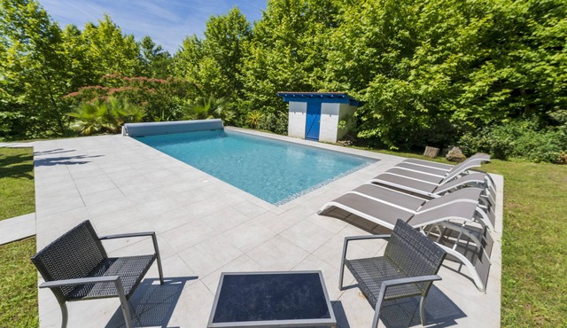 Apartment 'Appartement Dans Maison Urcuit' with Mountain View, Private Pool and Wi-Fi