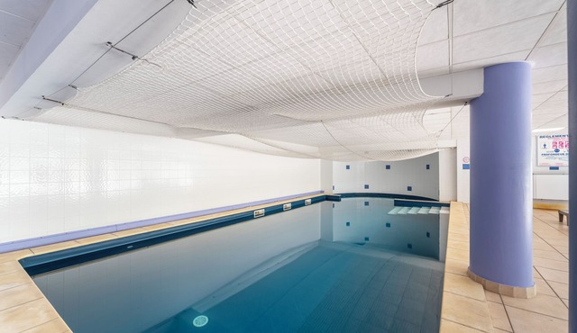 Apartment "Appartement Des Cedres" with Private Terrace, Wi-Fi and Air Conditioning