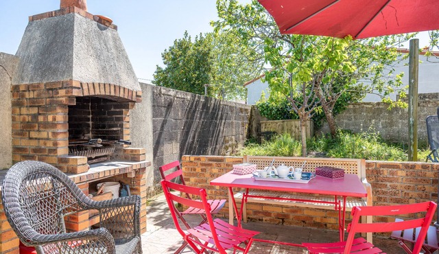 Apartment 'Appartement Entre Mer Et Marais' with Shared Terrace, Wi-Fi and Air Conditioning