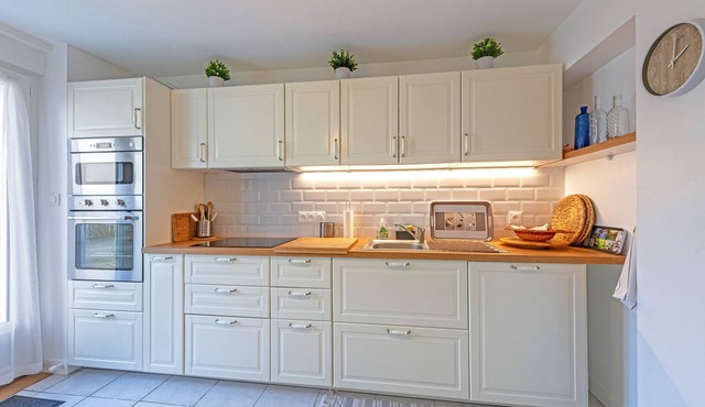 Apartment 'Appartement 85m2 À 2kms Plage' with Private Terrace, Private Garden and Wi-Fi
