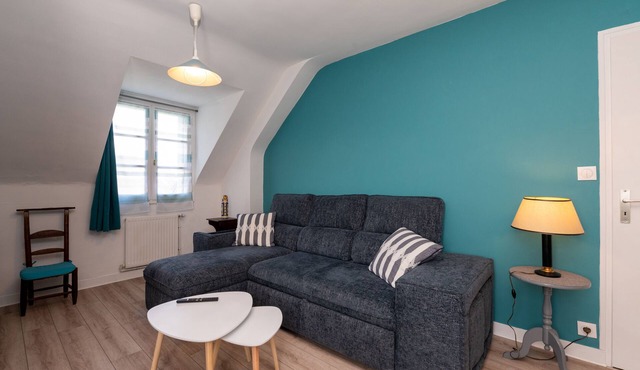 Apartment 'Appartement Ker Glaz' with Private Terrace and Wi-Fi
