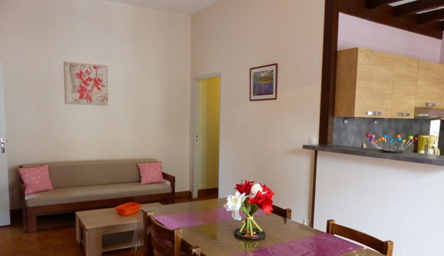 Apartment Arfeuilles, 2 bedrooms, 4 persons