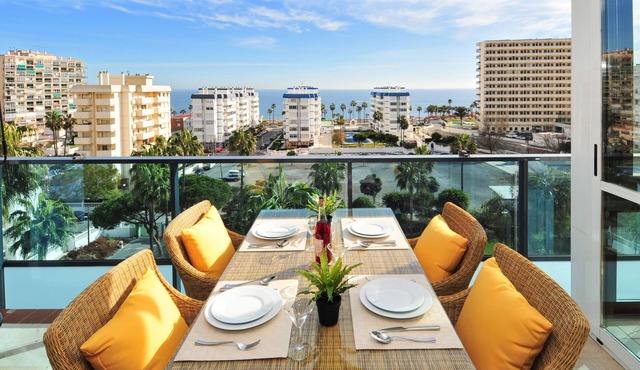 Apartment at 200 meters from the beach! Sea view. And communal pool.