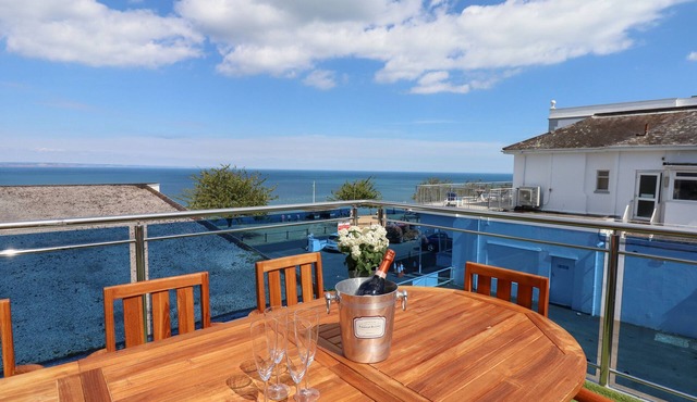 APARTMENT AT MORNINGSIDE HOTEL, family friendly in Torquay