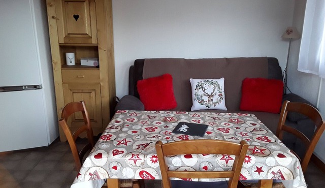 Apartment at the foot of the piste.