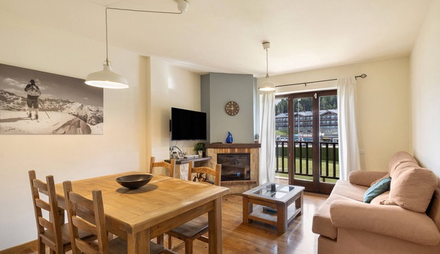 Apartment at the Foot of the Slopes in La Molina