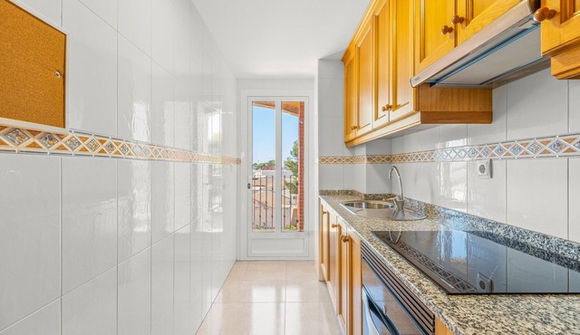 Apartment 'Ático Condesa' with Shared Pool, Wi-Fi and Air Conditioning