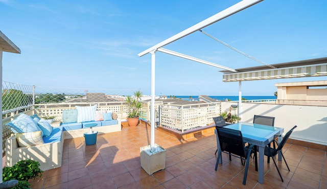Apartment 'Atico Pepe Y Rosi' with Sea View, Wi-Fi and Air Conditioning