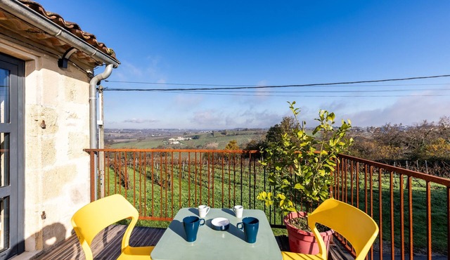 Apartment 'Bel Air' with Private Terrace, Wi-Fi and Air Conditioning