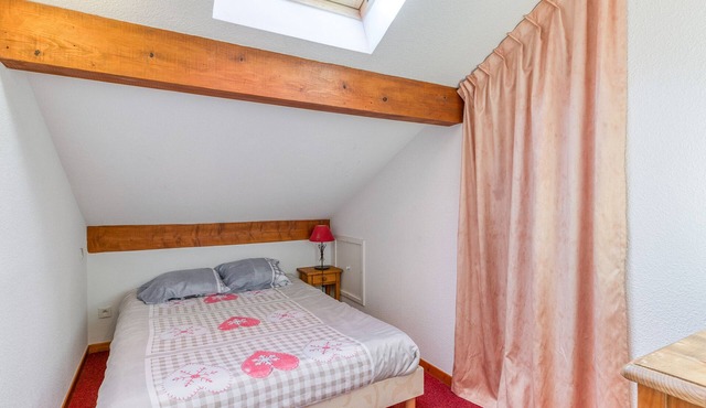 Apartment 'B3 Chamois' with Mountain View, Shared Garden and Wi-Fi