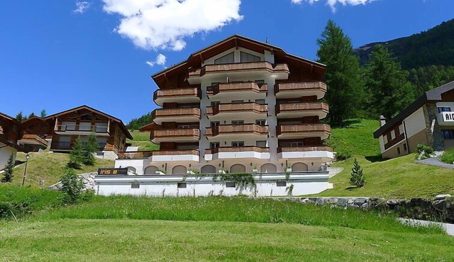 Apartment B33 by Interhome