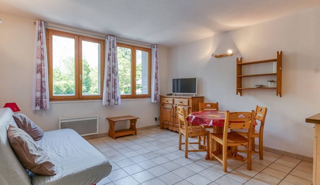 Apartment 'B4 Ecureuil' with Mountain View, Shared Garden and Wi-Fi