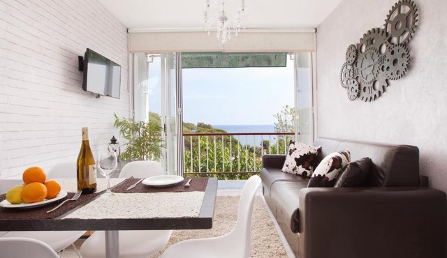 Apartment Beach Front Sant Pol