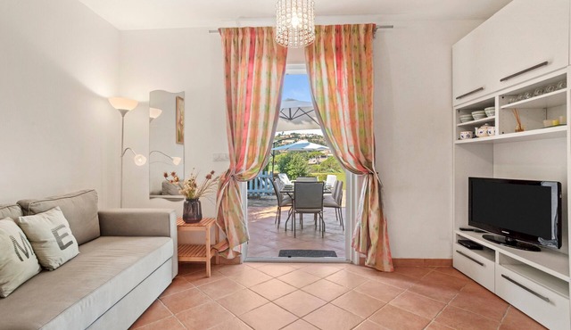 Apartment 'Bel 4p St-Maxime' with Private Terrace, Private Garden and Wi-Fi