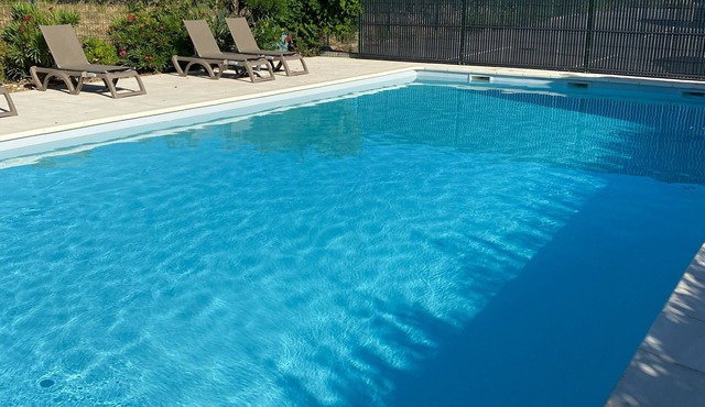 Apartment between lake and sea amidst vineyards