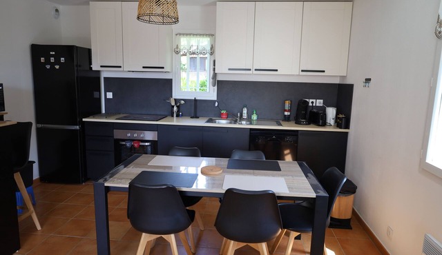 Apartment between lake and mountains, near resort