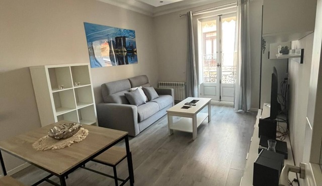 Apartment between Malasaña and Plaza España