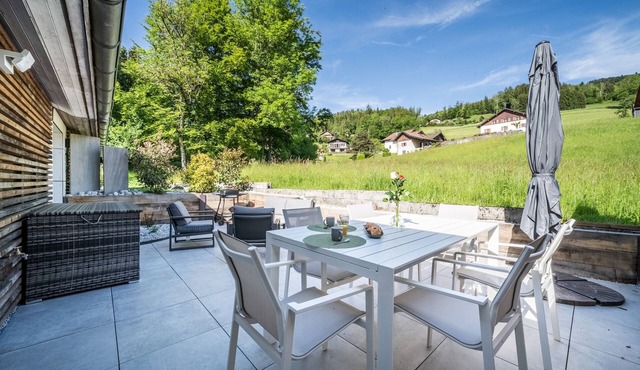 Apartment 'Bois Joli Spa-terrasse Privatisés' with Private Terrace and Wi-Fi