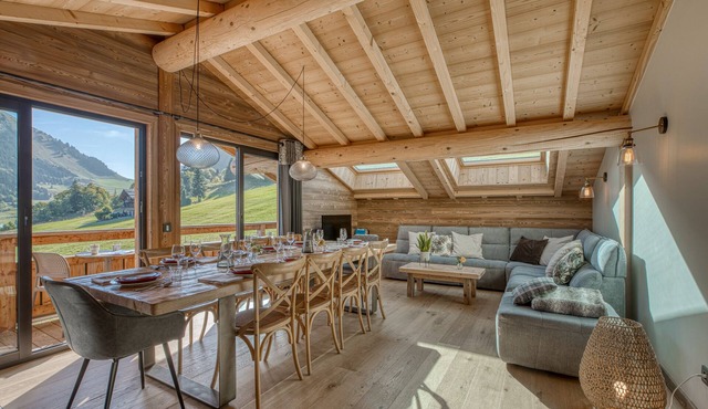 Apartment "Borderan" with Mountain Views, Jacuzzi, Balcony and Wi-Fi