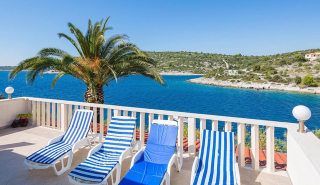 Apartment Bose 6+0 with big balcony and sea view only 5 meters from beach