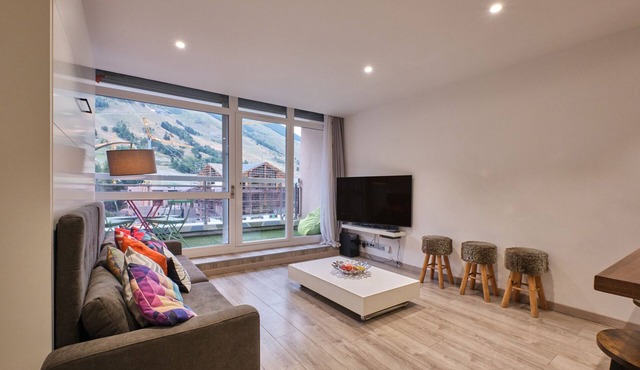 Apartment 'Boutique Central Les 2 Alpes' with Mountain View, Balcony and Wi-Fi