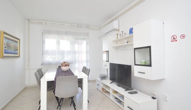 Apartment Bozac by Interhome