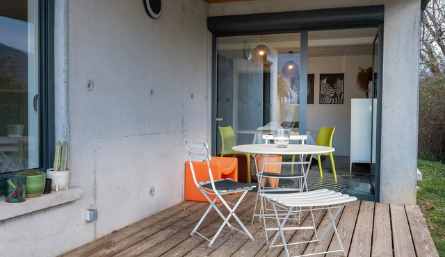 Apartment 'Bureau' with Mountain View, Private Terrace and Wi-Fi