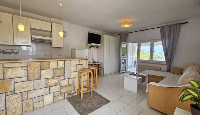 Apartment Buza with Balcony