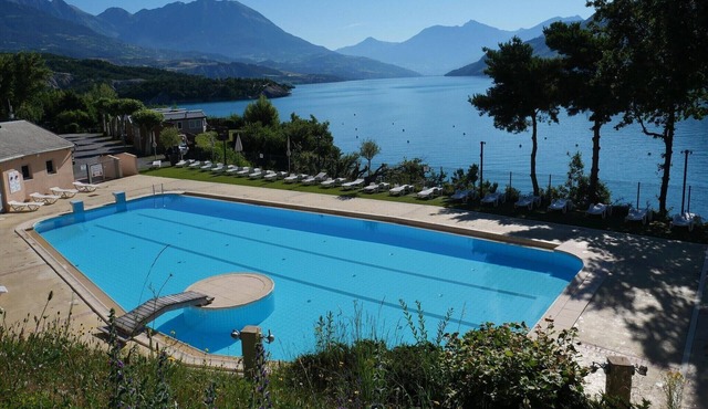 Apartment by Lake Serre-Ponçon with Pool