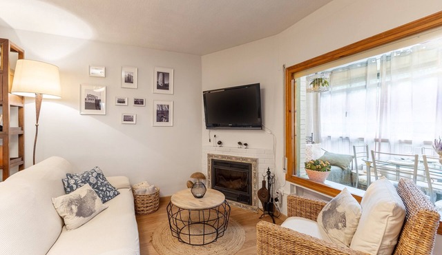 Apartment 'Cumbre Escondida' with Shared Pool, Shared Garden and Wi-Fi