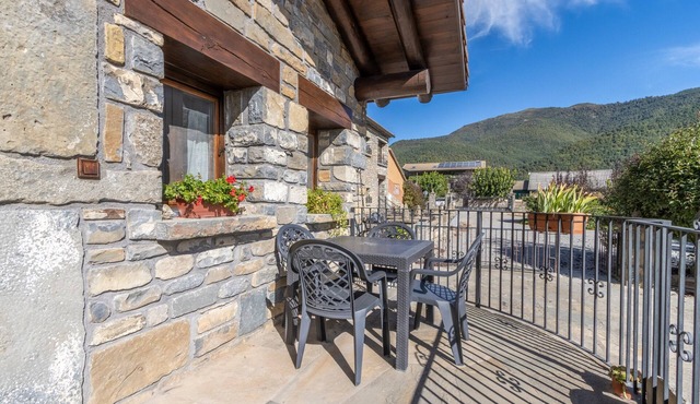 Apartment 'Cabaña Vegara' with Mountain View, Private Terrace and Wi-Fi
