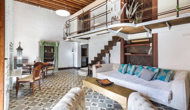 Apartment 'Casa Catedral' with Balcony, Wi-Fi and Air Conditioning